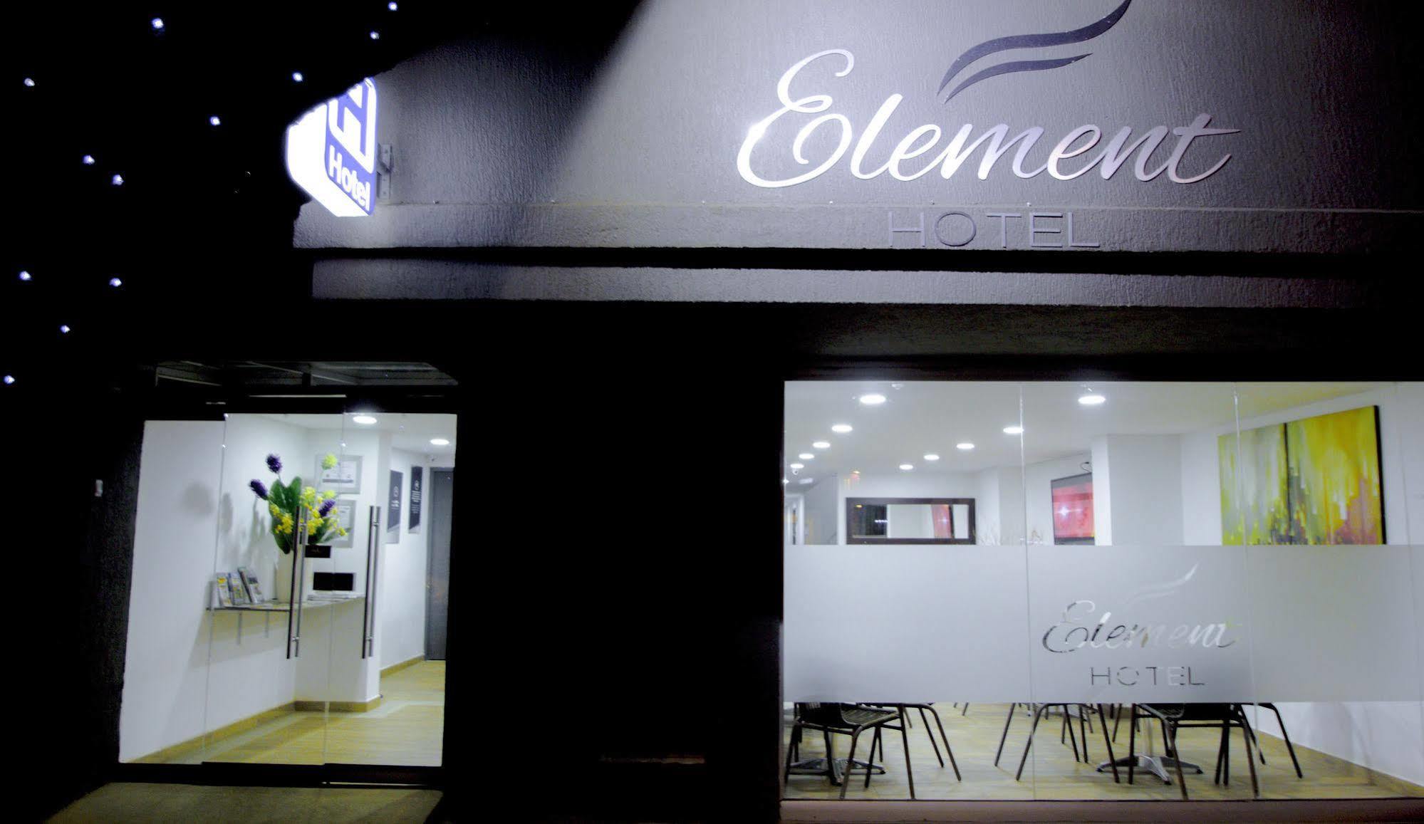 Element Hotel 메딜린 외부 사진